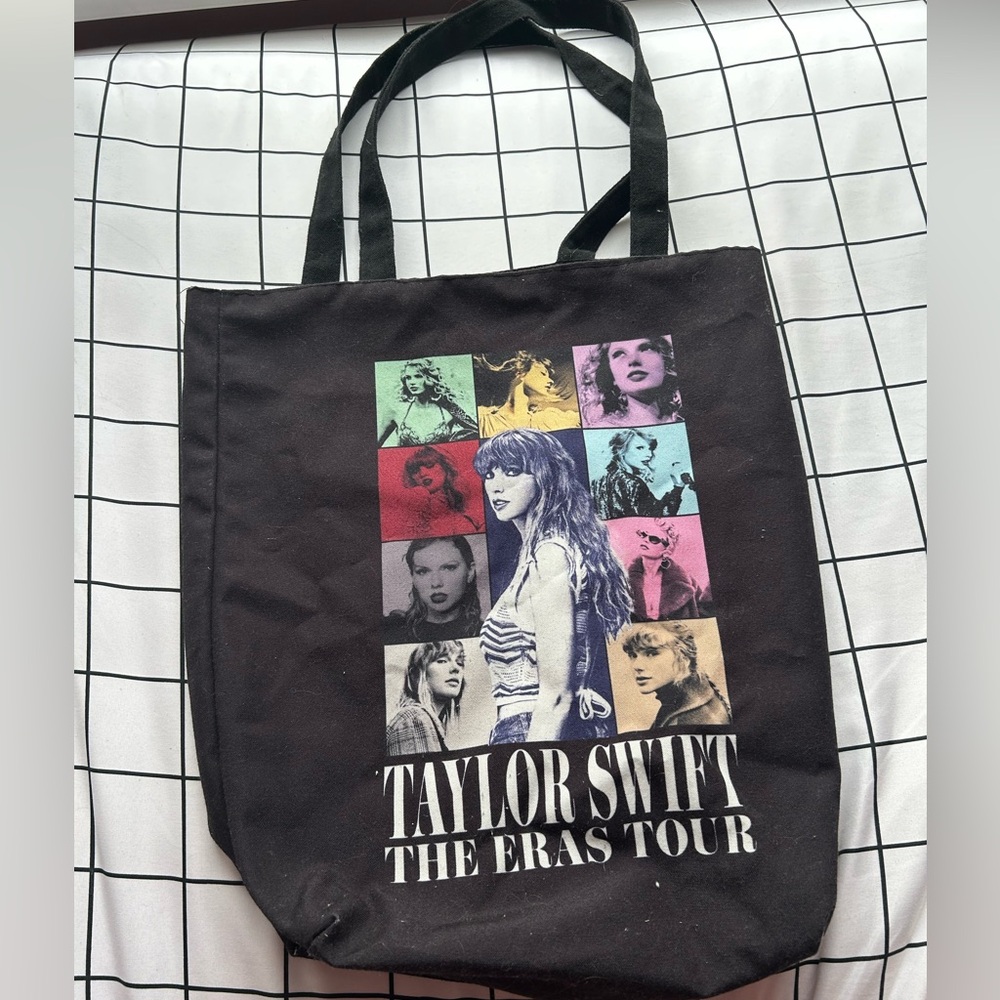 Black Taylor Swift toe bag, (purchased from the concert).
